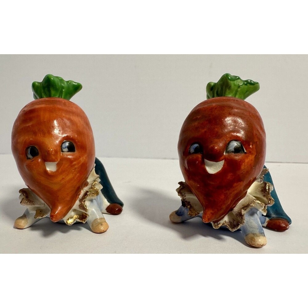 Vintage Japan Anthropomorphic Carrot Salt & Pepper Shakers Pair Cork Kitsch EUC